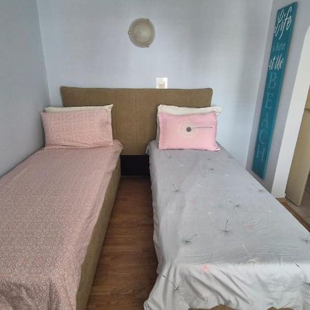 Apartment Bunjo'S Beach House Trogir Zewnętrze zdjęcie
