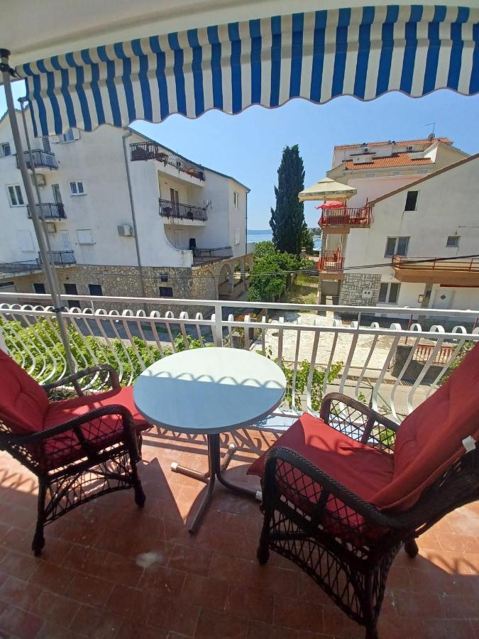 Apartment Bunjo'S Beach House Trogir Zewnętrze zdjęcie