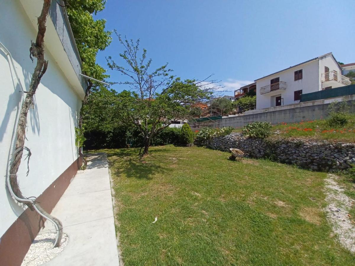 Apartment Bunjo'S Beach House Trogir Zewnętrze zdjęcie