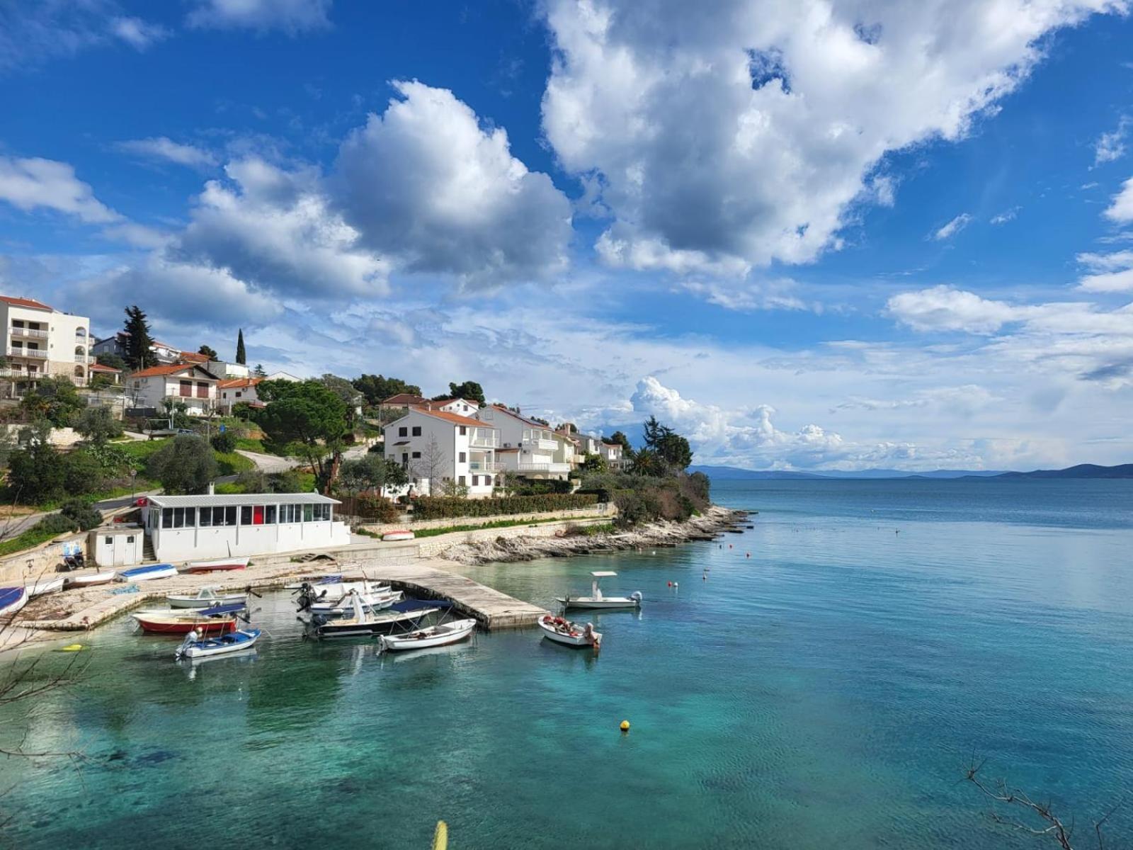 Apartment Bunjo'S Beach House Trogir Zewnętrze zdjęcie