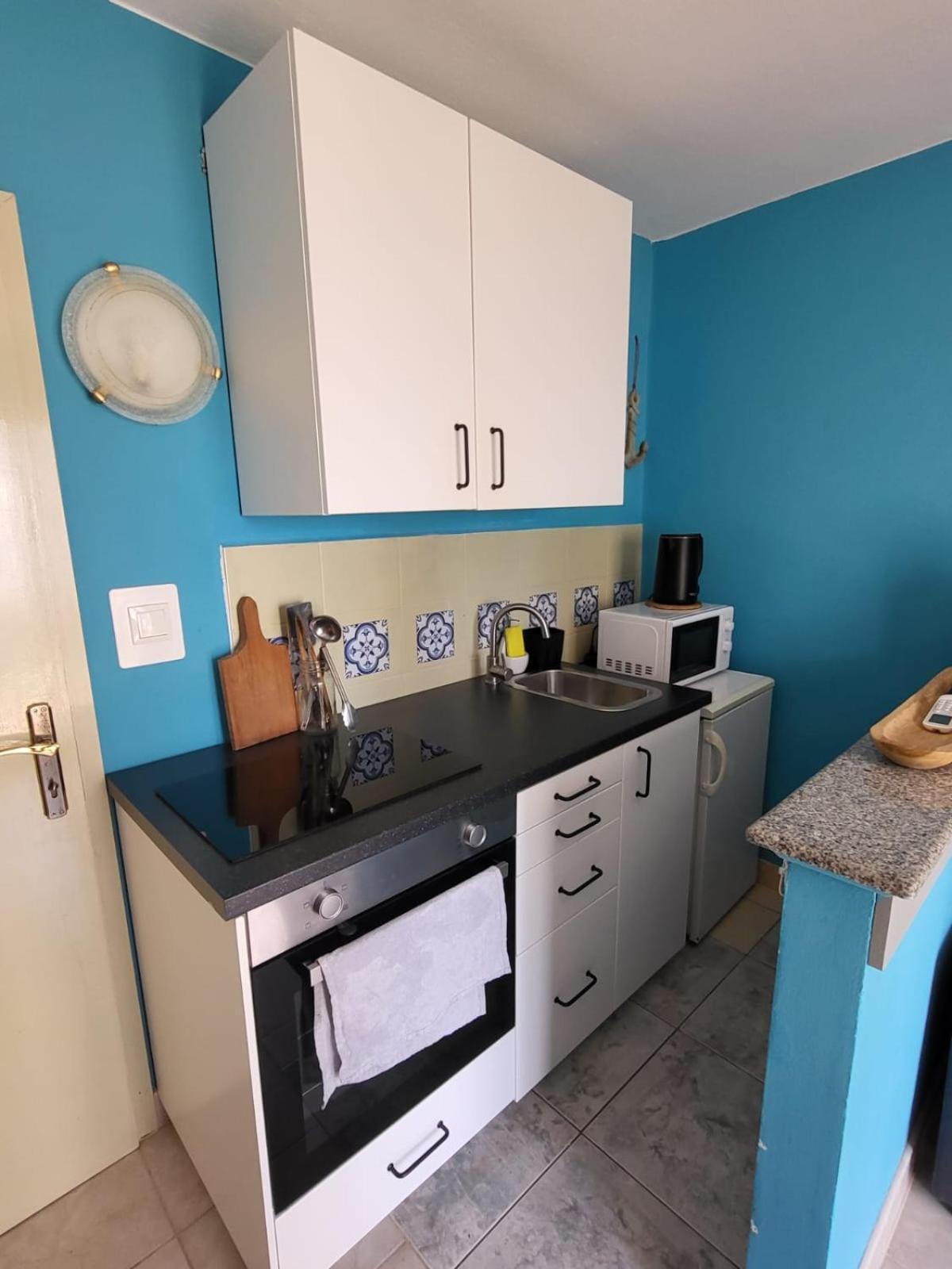Apartment Bunjo'S Beach House Trogir Zewnętrze zdjęcie