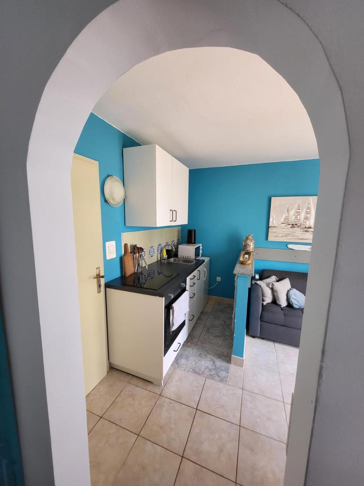Apartment Bunjo'S Beach House Trogir Zewnętrze zdjęcie