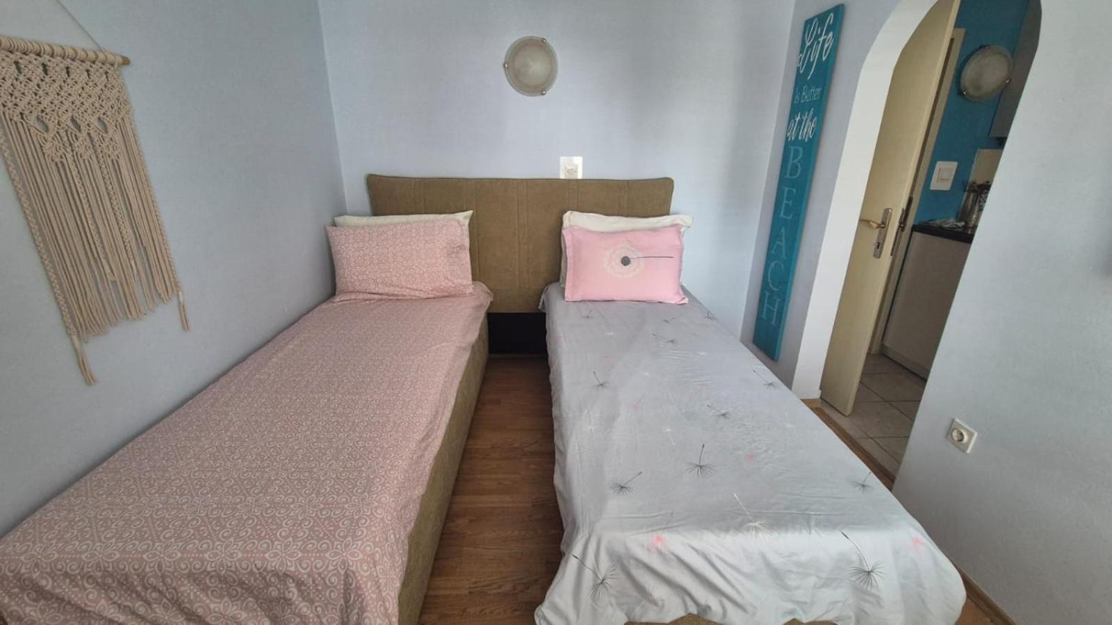 Apartment Bunjo'S Beach House Trogir Zewnętrze zdjęcie