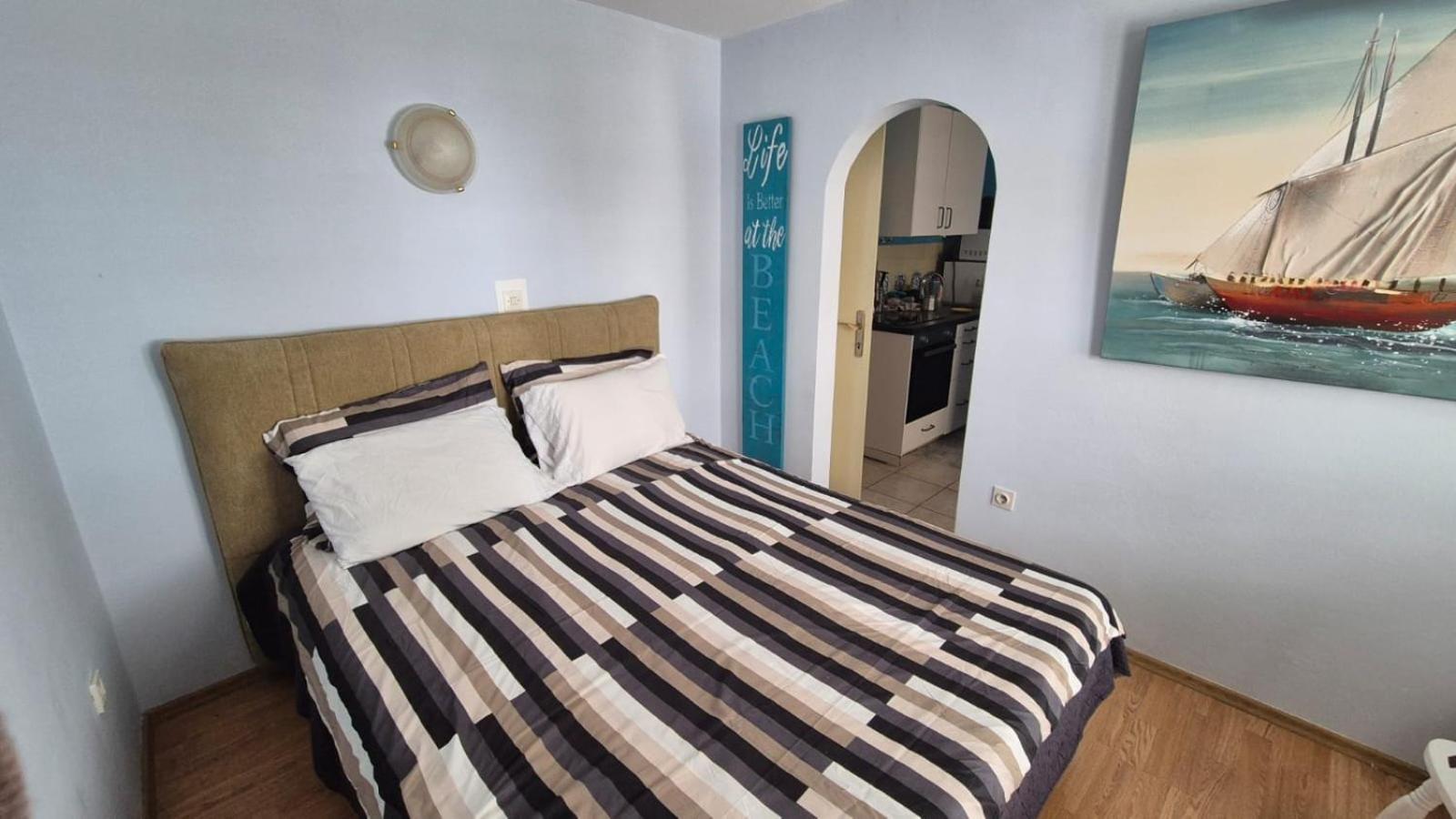 Apartment Bunjo'S Beach House Trogir Zewnętrze zdjęcie